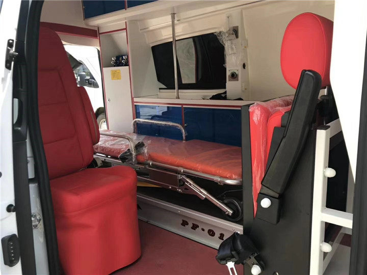 監護型救護車(chē)15271321777
