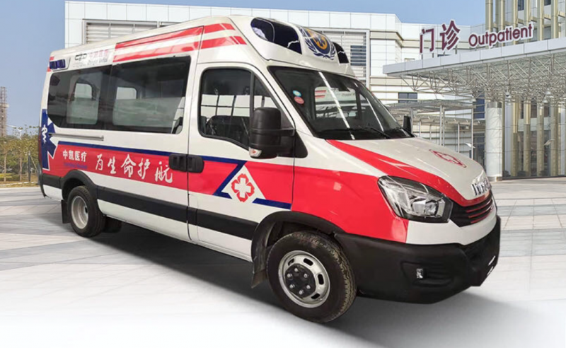 依維柯長(cháng)途轉運救護車(chē)